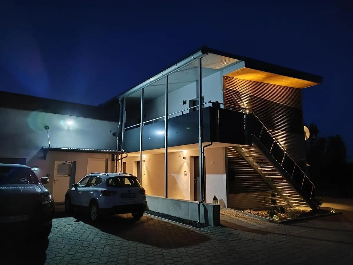 Gaestehaus Wuerzburg 24H Estenfeld
