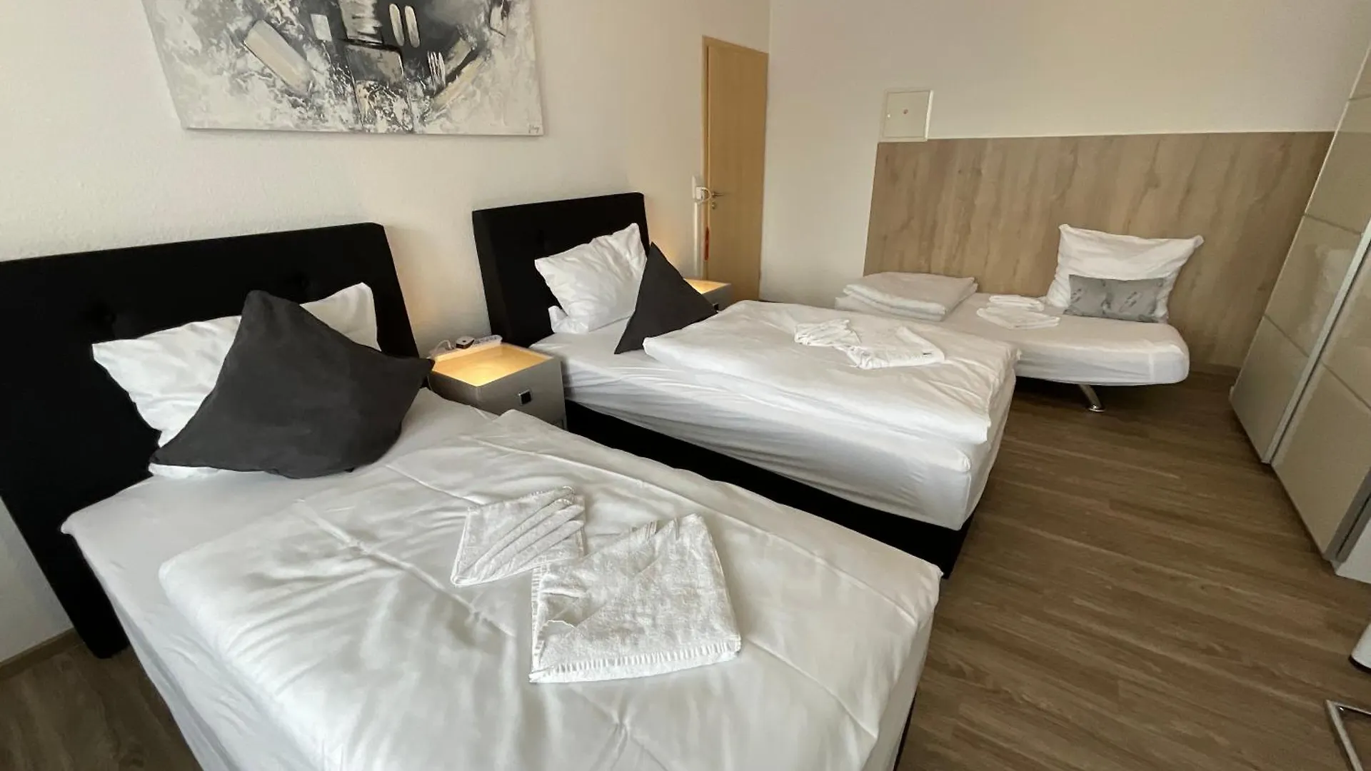 Guest house Gaestehaus Wuerzburg 24H Estenfeld