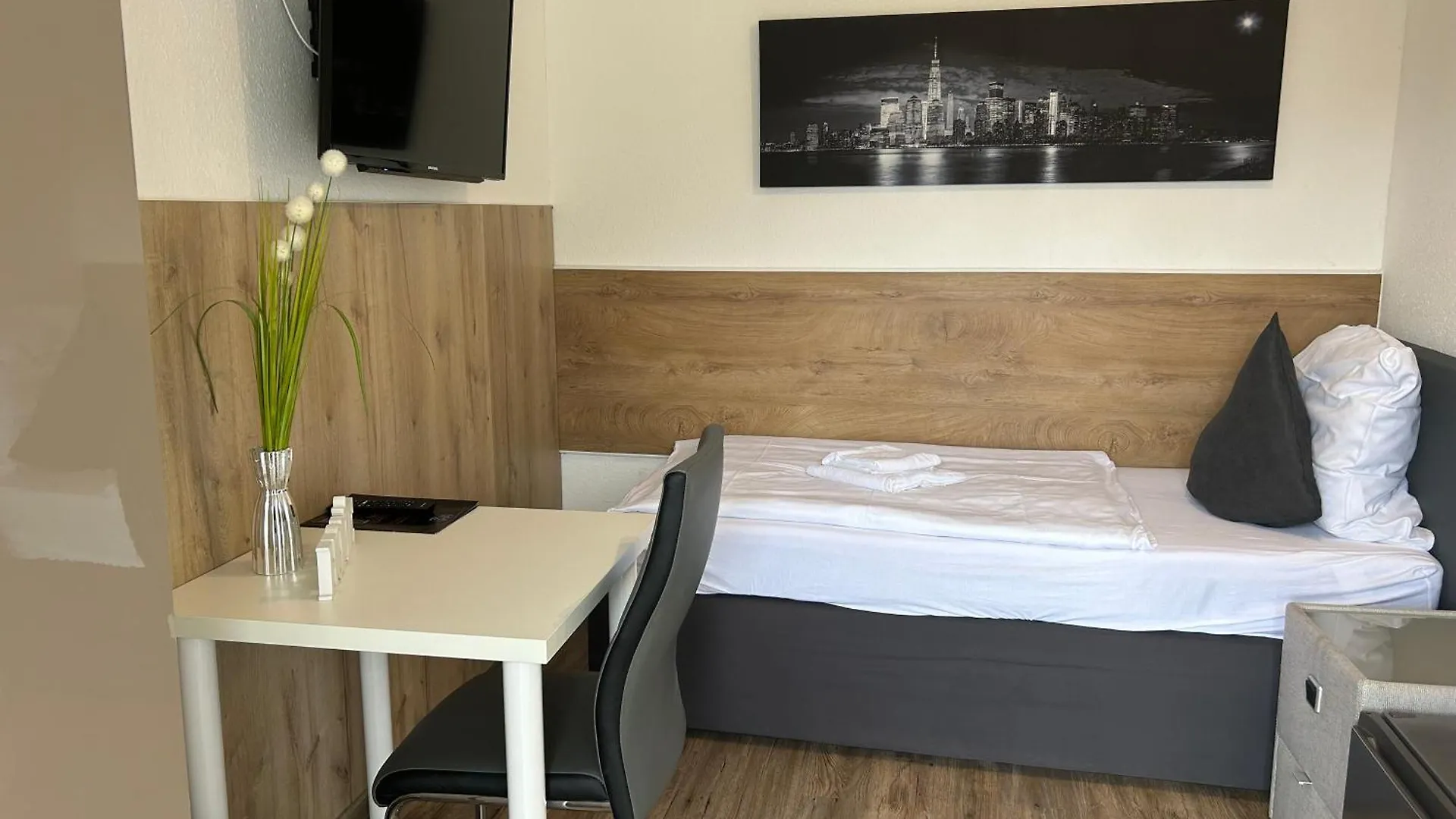 Guest house Gaestehaus Wuerzburg 24H Estenfeld