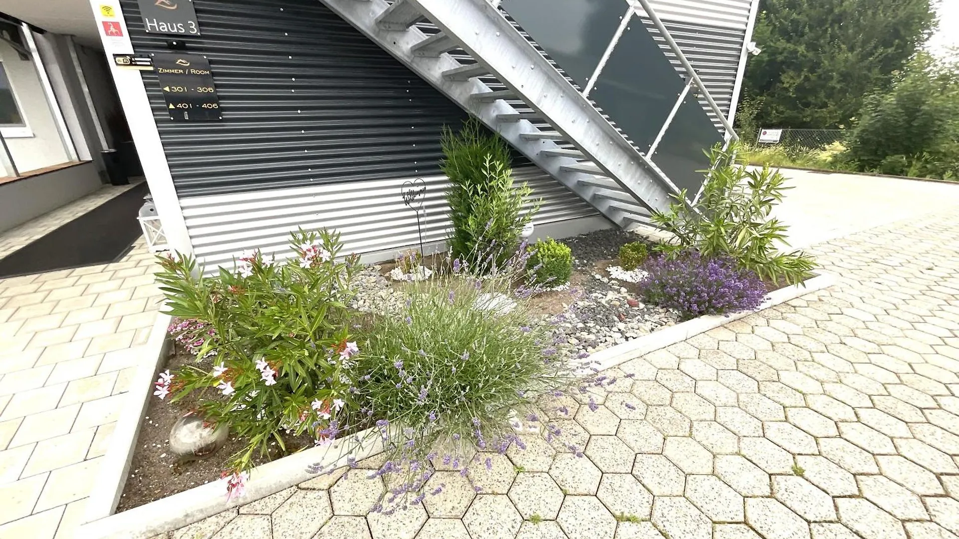 Guest house Gaestehaus Wuerzburg 24H Estenfeld