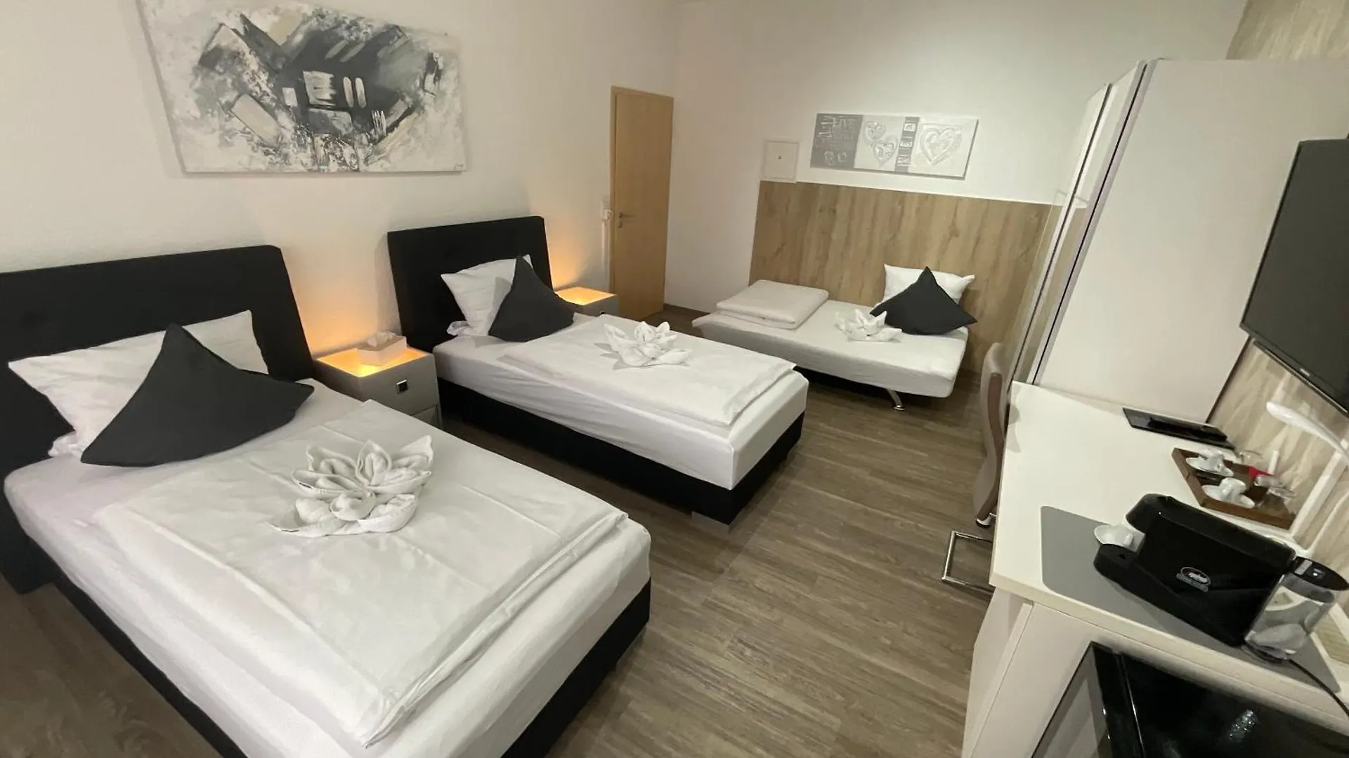 Gaestehaus Wuerzburg 24H Estenfeld 0*,