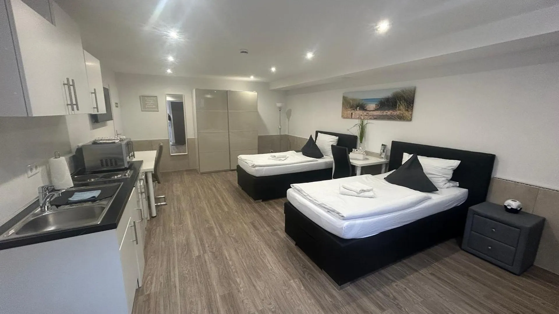 Guest house Gaestehaus Wuerzburg 24H Estenfeld