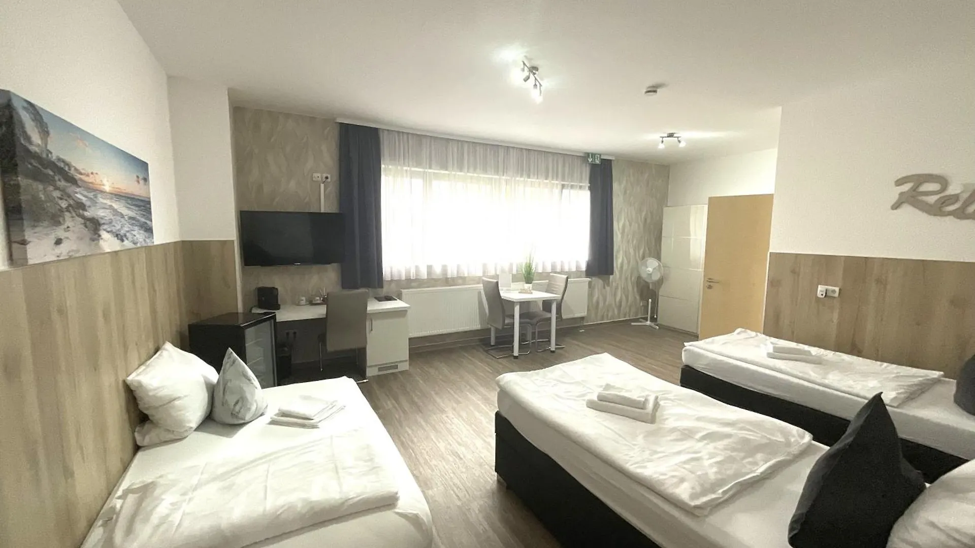 Gaestehaus Wuerzburg 24H Estenfeld Guest house